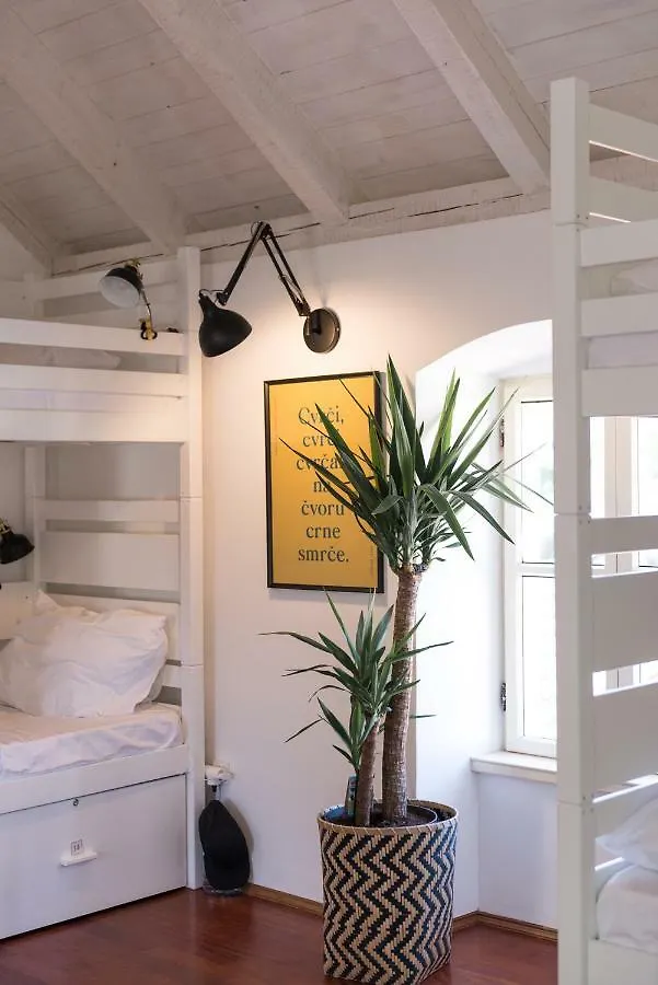 Ciri Biri Bela Boutique Hostel Split Kroatien